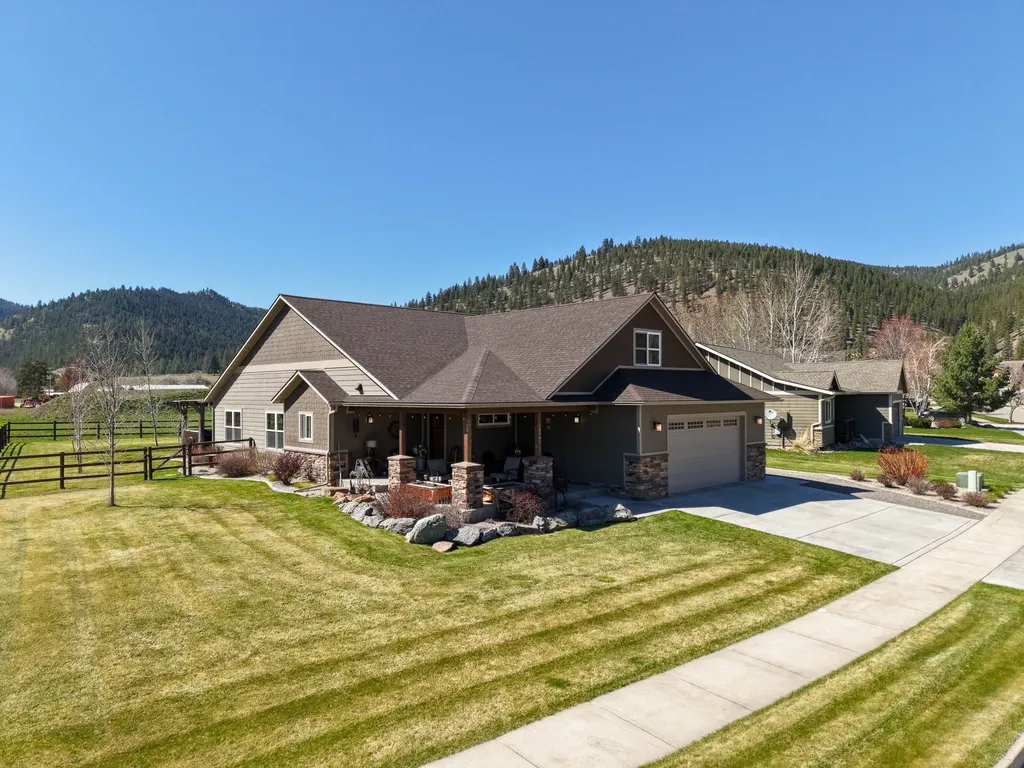 10961 Stella Blue Drive Lolo MT 59847