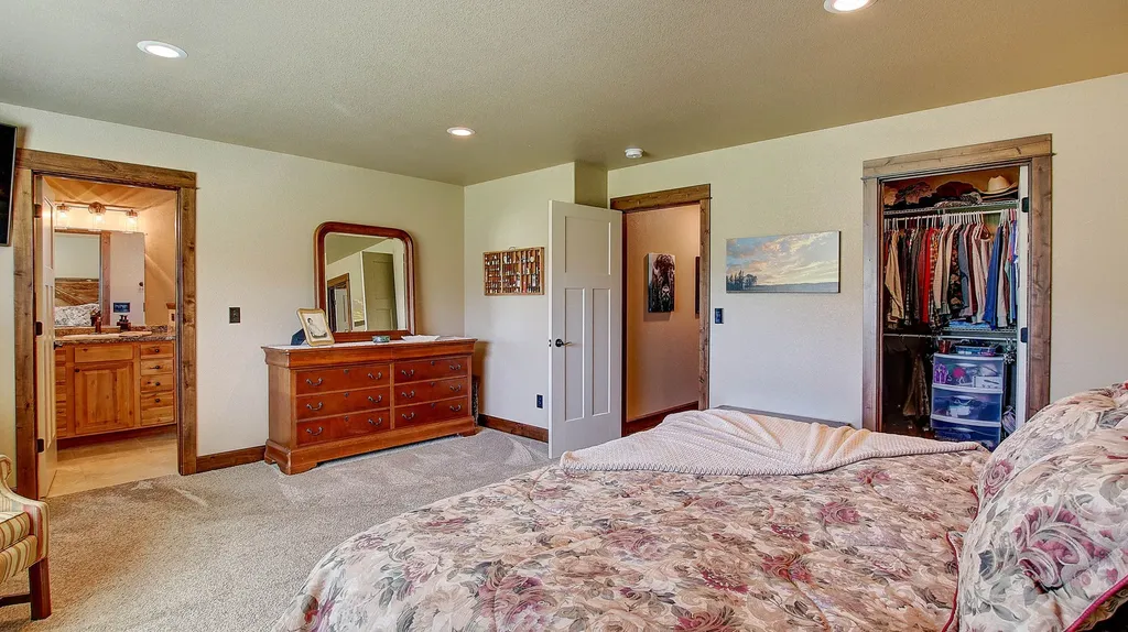 10961 Stella Blue Drive Lolo MT 59847
