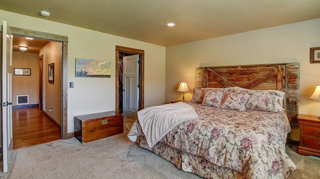 10961 Stella Blue Drive Lolo MT 59847