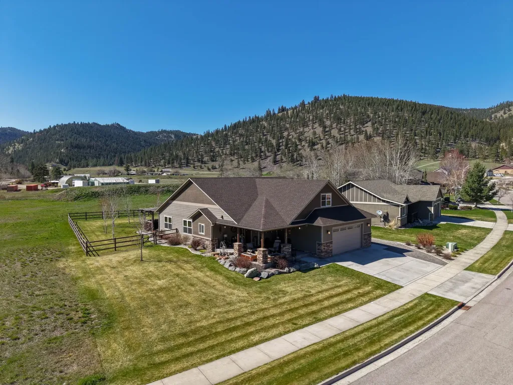 10961 Stella Blue Drive Lolo MT 59847