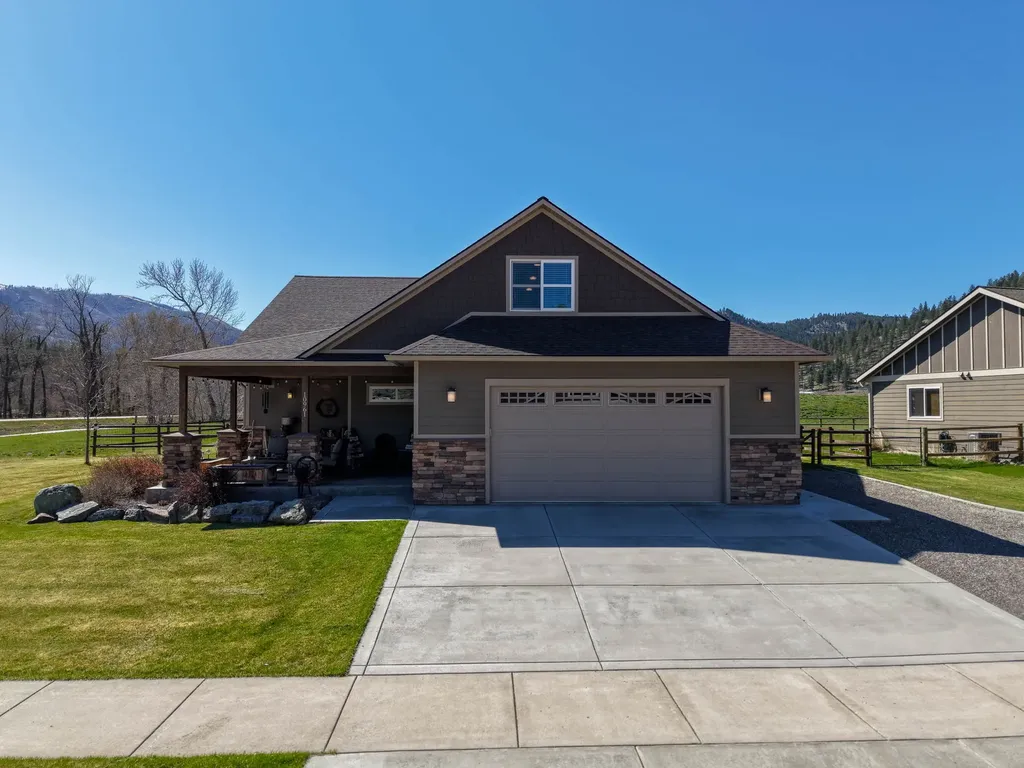 10961 Stella Blue Drive Lolo MT 59847
