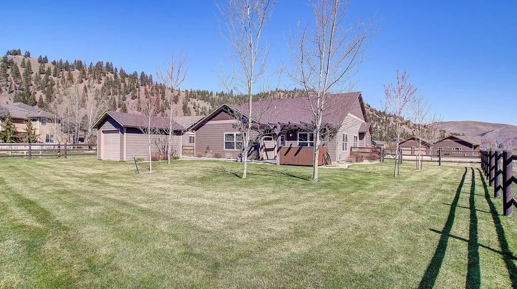 10961 Stella Blue Drive Lolo MT 59847