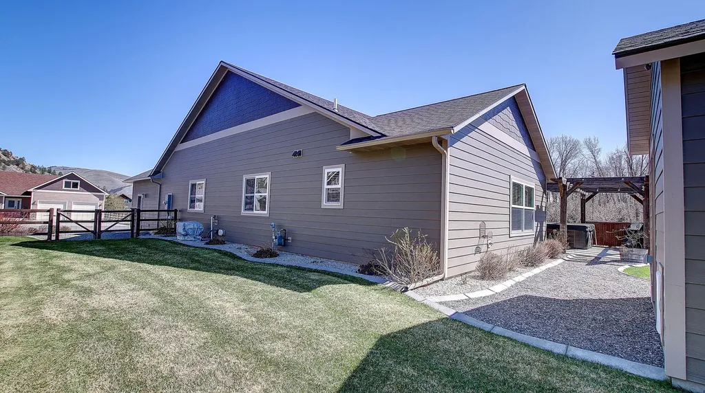 10961 Stella Blue Drive Lolo MT 59847