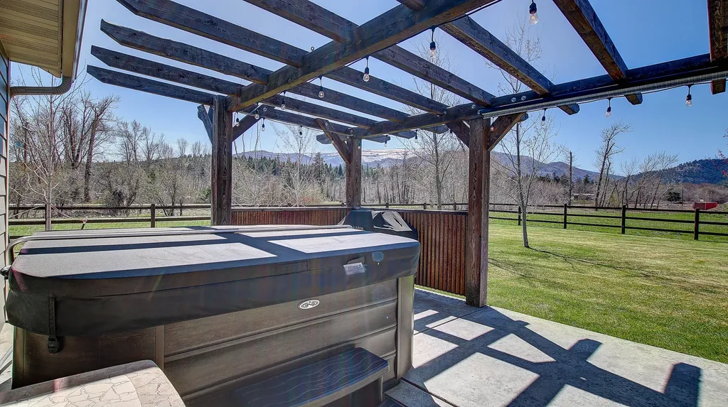 10961 Stella Blue Drive Lolo MT 59847