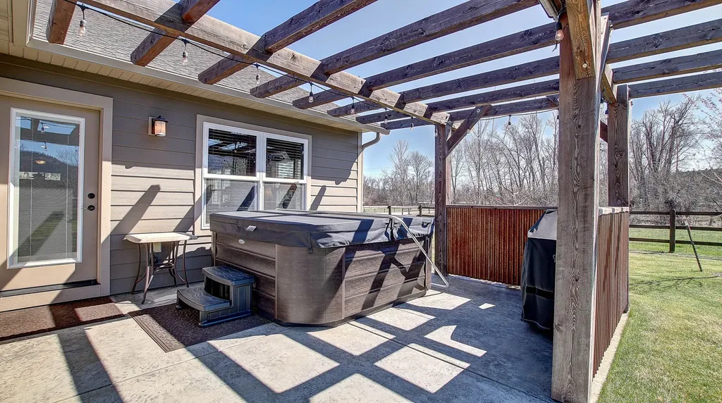 10961 Stella Blue Drive Lolo MT 59847