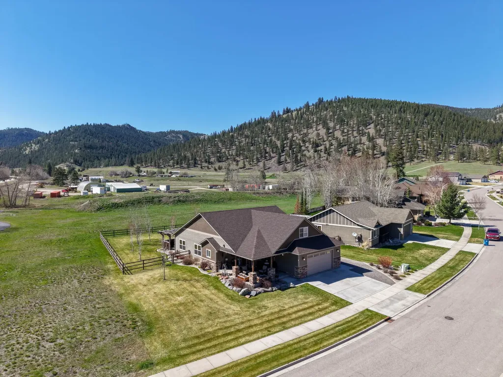 10961 Stella Blue Drive Lolo MT 59847