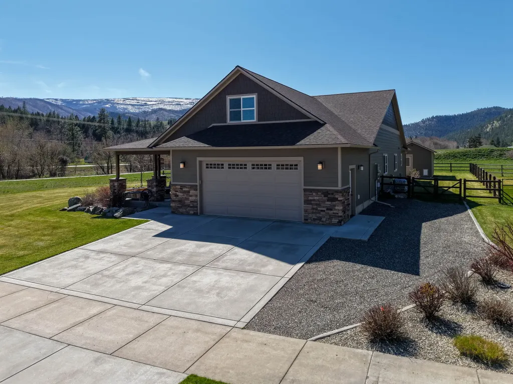 10961 Stella Blue Drive Lolo MT 59847