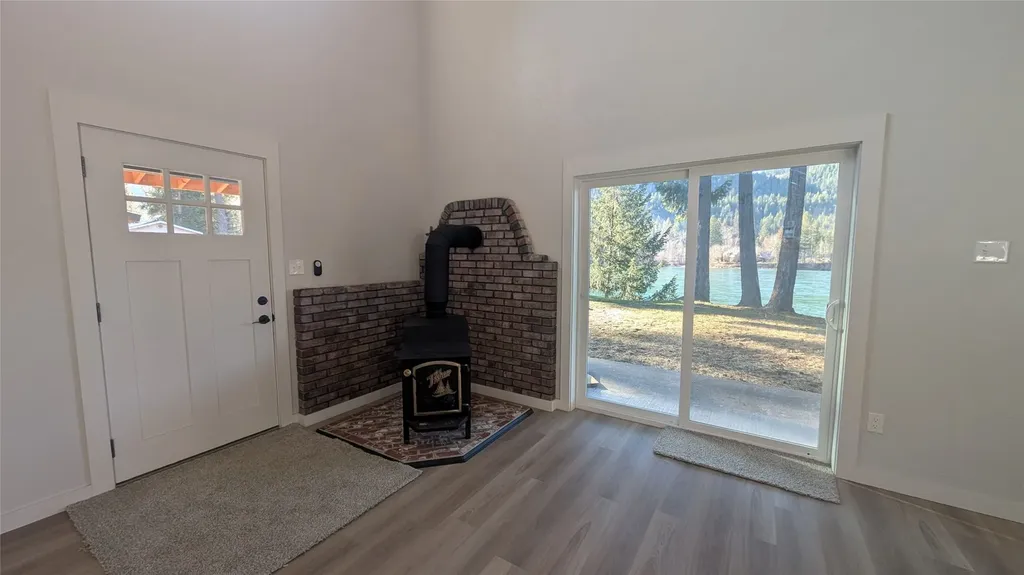 206 Waterfront Road Troy MT 59935