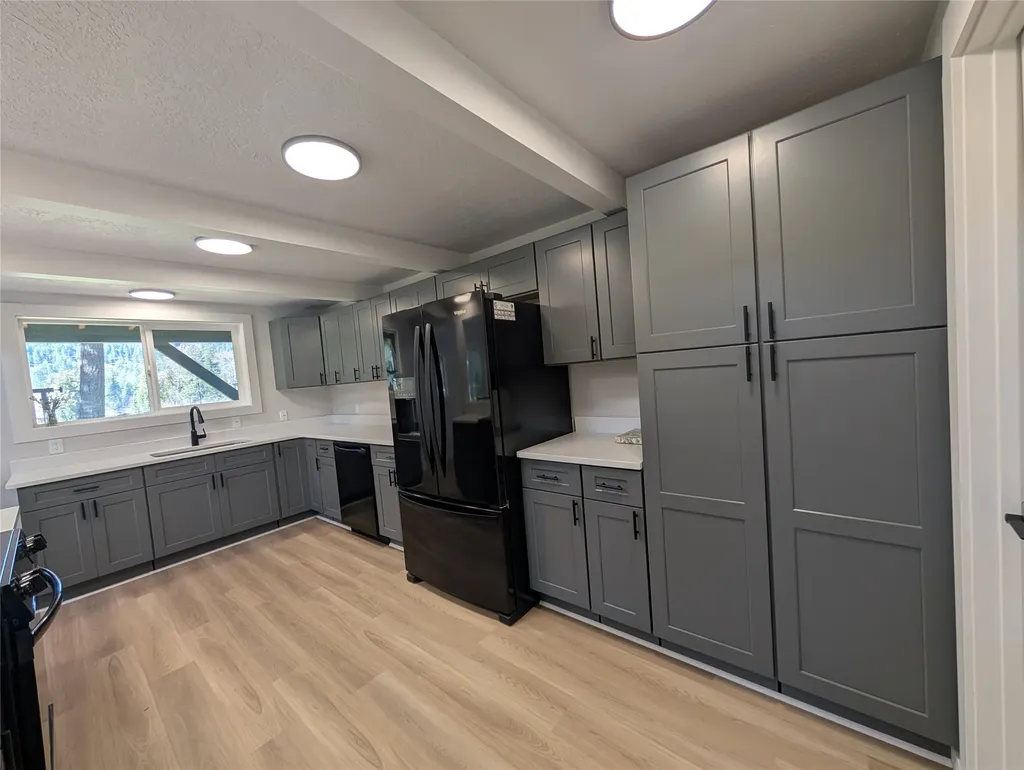 206 Waterfront Road Troy MT 59935