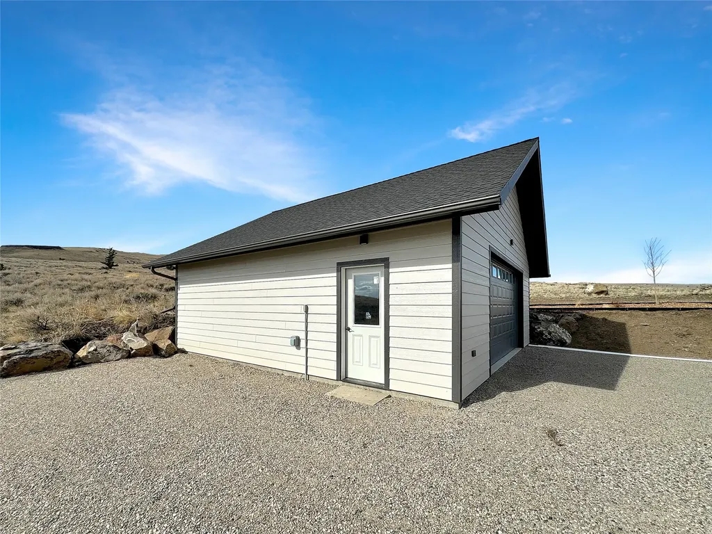 231 Axolotl Lakes Trail Ennis MT 59729