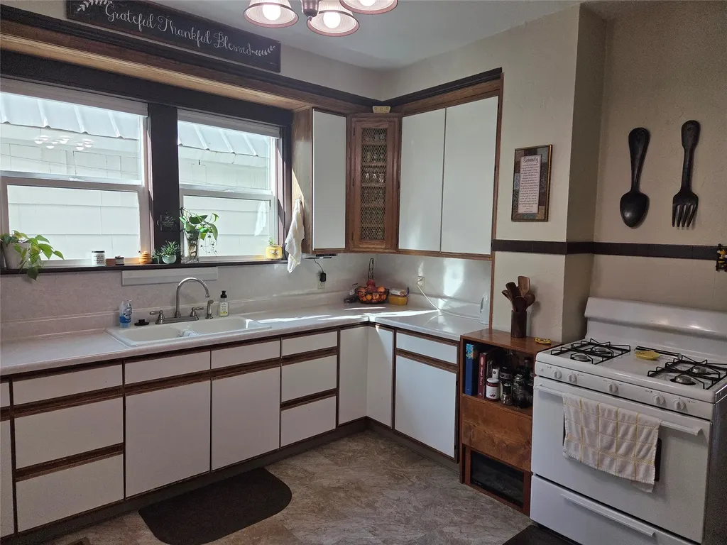 1832 Phillips Avenue Butte MT 59701