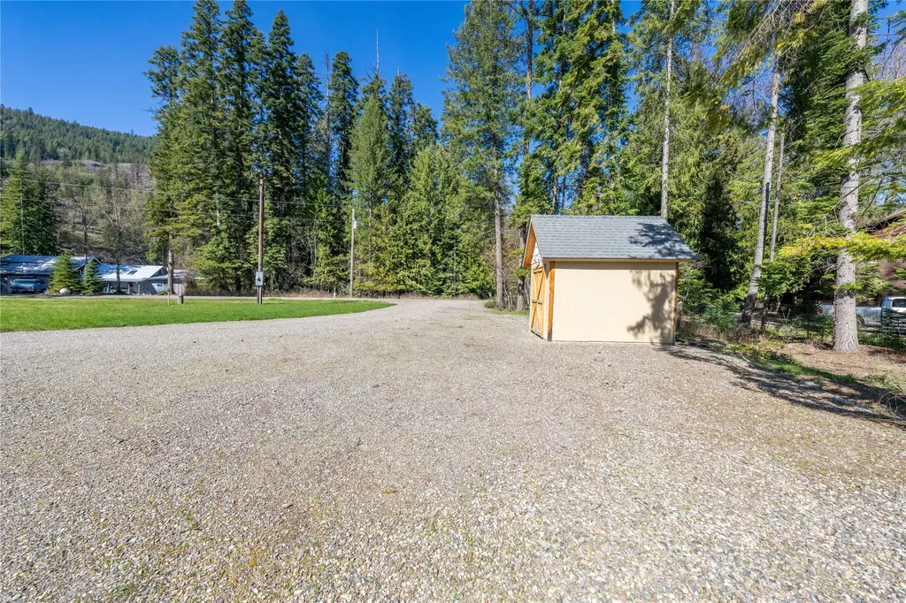 591 Waterfront Road Troy MT 59935