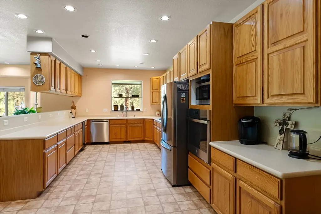 35322 Washoe Road Bonner MT 59823