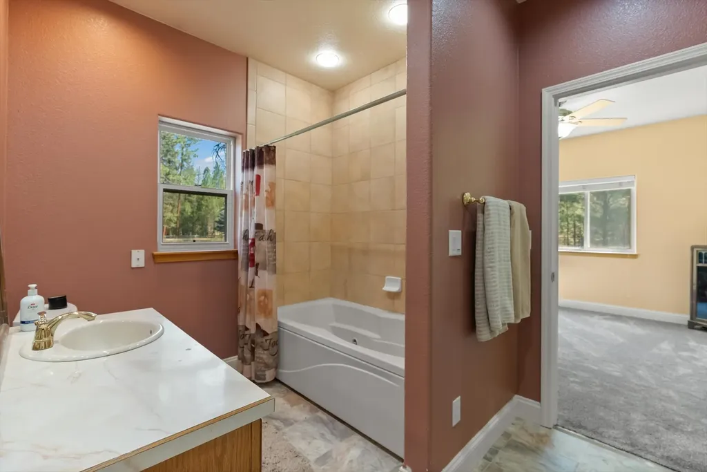 35322 Washoe Road Bonner MT 59823