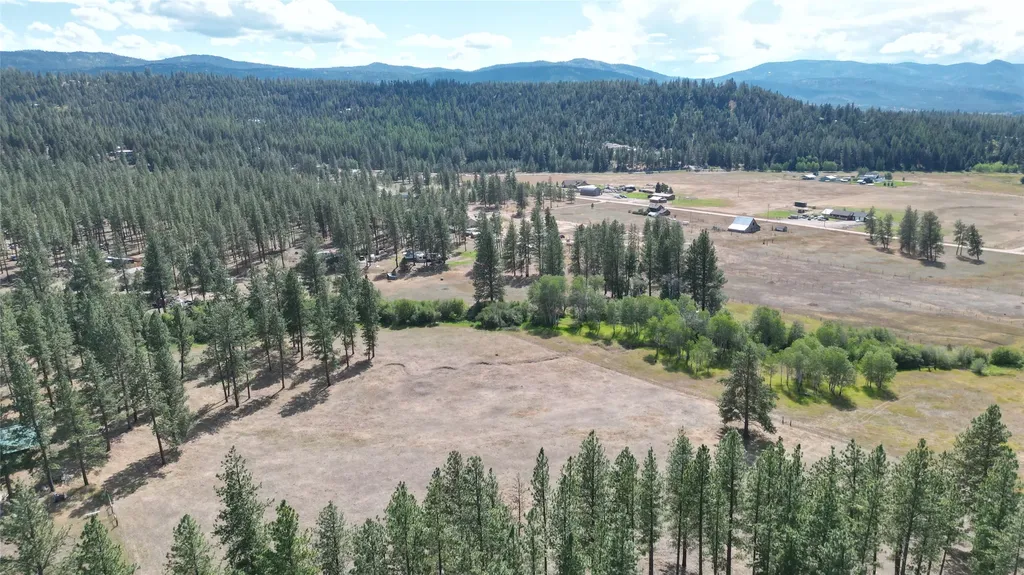 35322 Washoe Road Bonner MT 59823