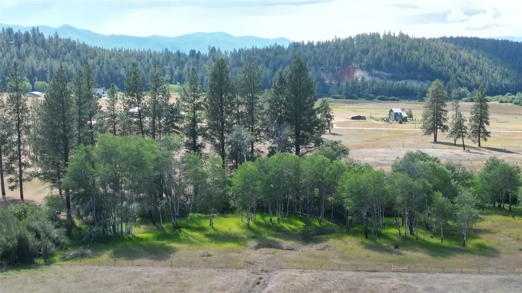 35322 Washoe Road Bonner MT 59823