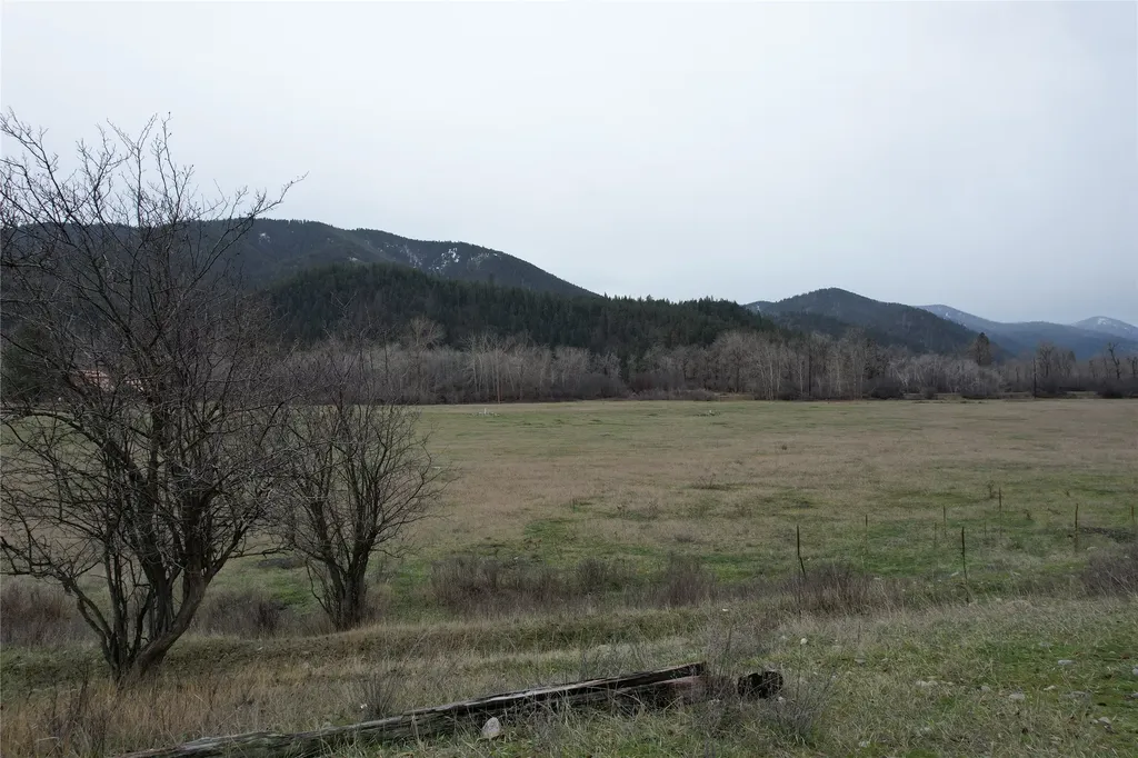 North Parcel "B" Stitt Lane Clinton MT 59825