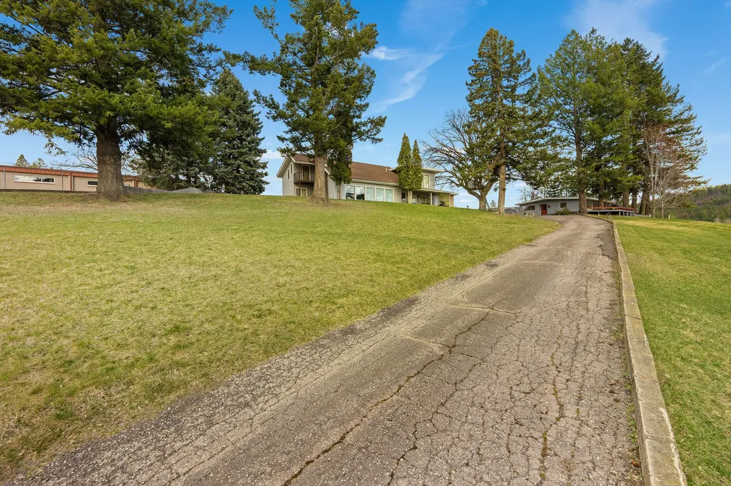 529 Grand Drive Bigfork MT 59911