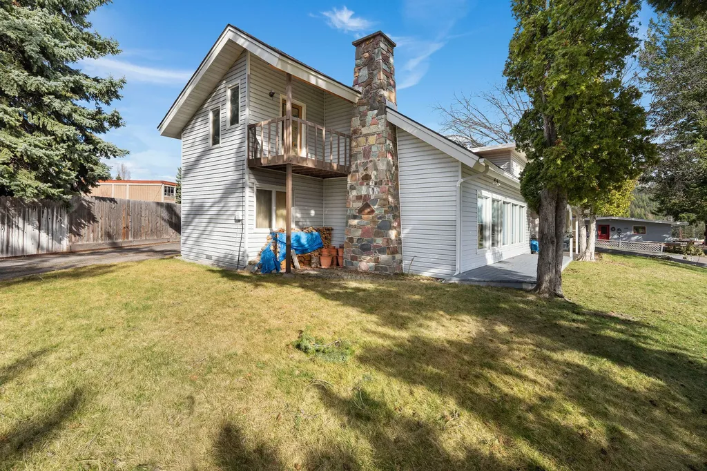 529 Grand Drive Bigfork MT 59911