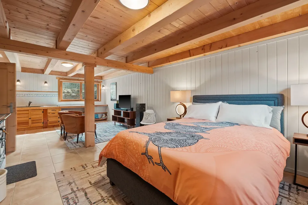 417 Swan View Trail Bigfork MT 59911
