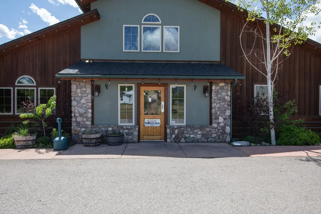 72532 N Couture Loop Arlee MT 59821