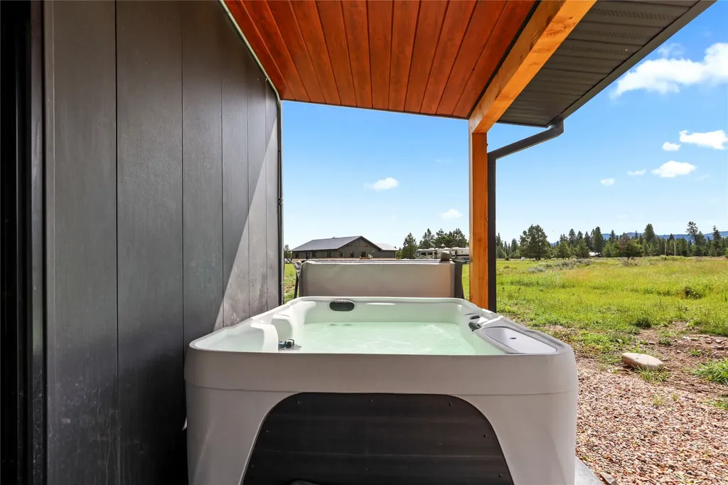 4025 Mt Hwy 200 W Lincoln MT 59639