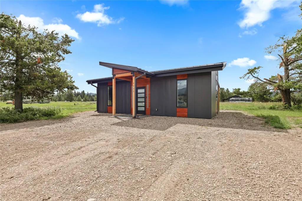 4025 Mt Hwy 200 W Lincoln MT 59639