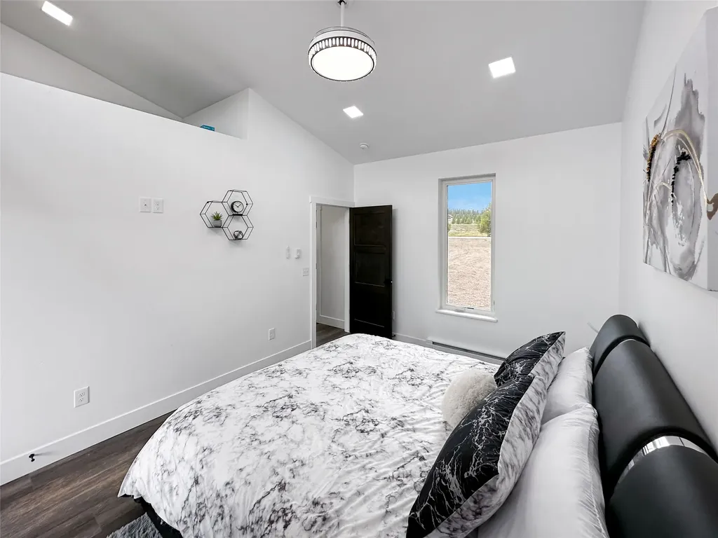 4025 Mount Highway 200 W Lincoln MT 59639