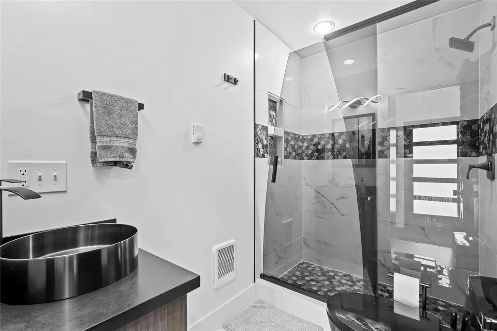 4025 Mt Hwy 200 W Lincoln MT 59639