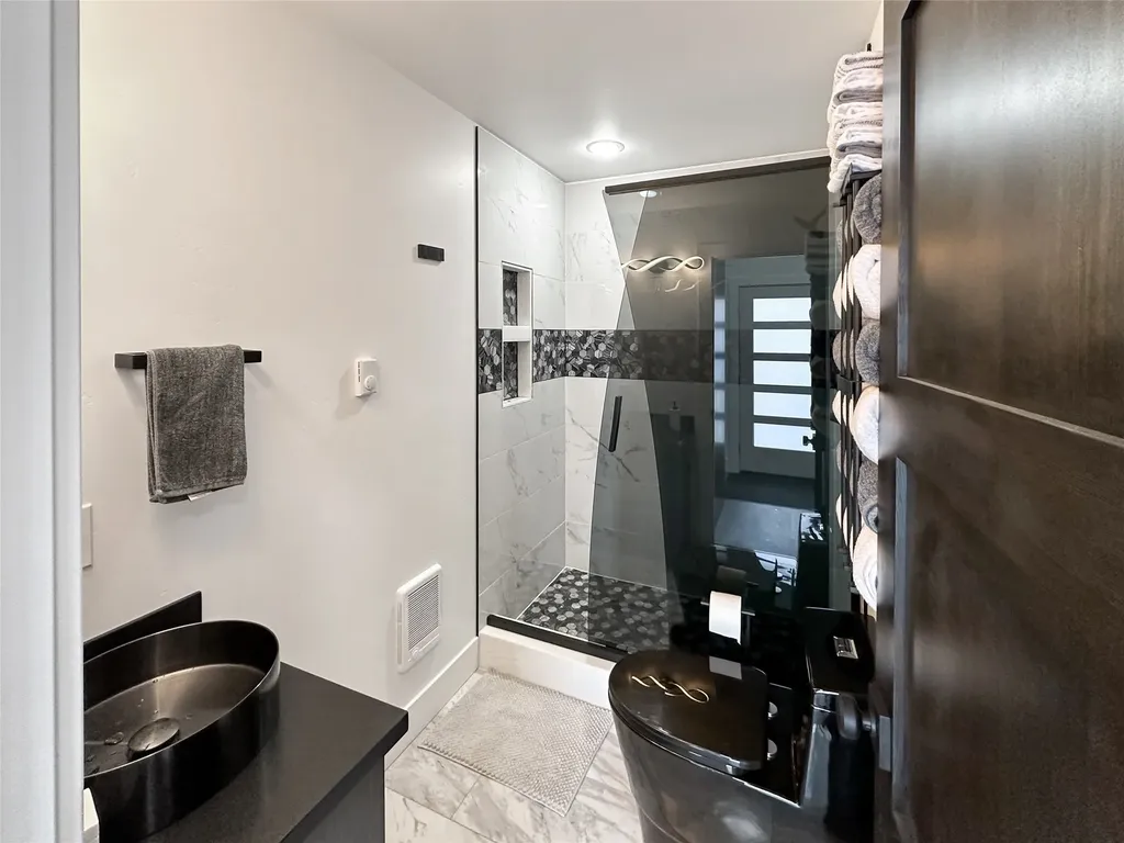 4025 Mount Highway 200 W Lincoln MT 59639
