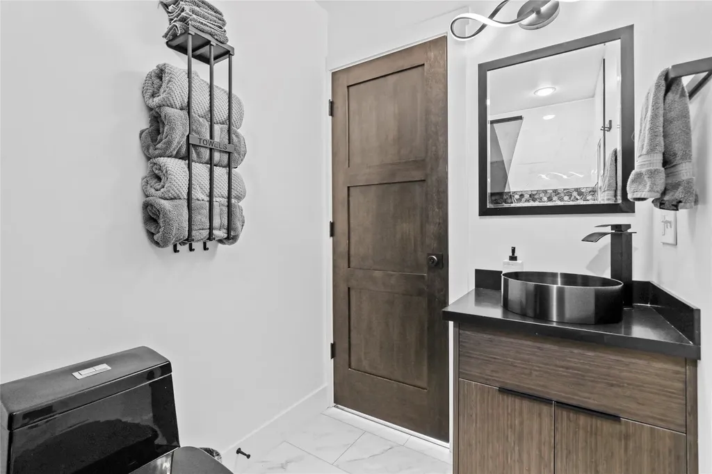 4025 Mt Hwy 200 W Lincoln MT 59639