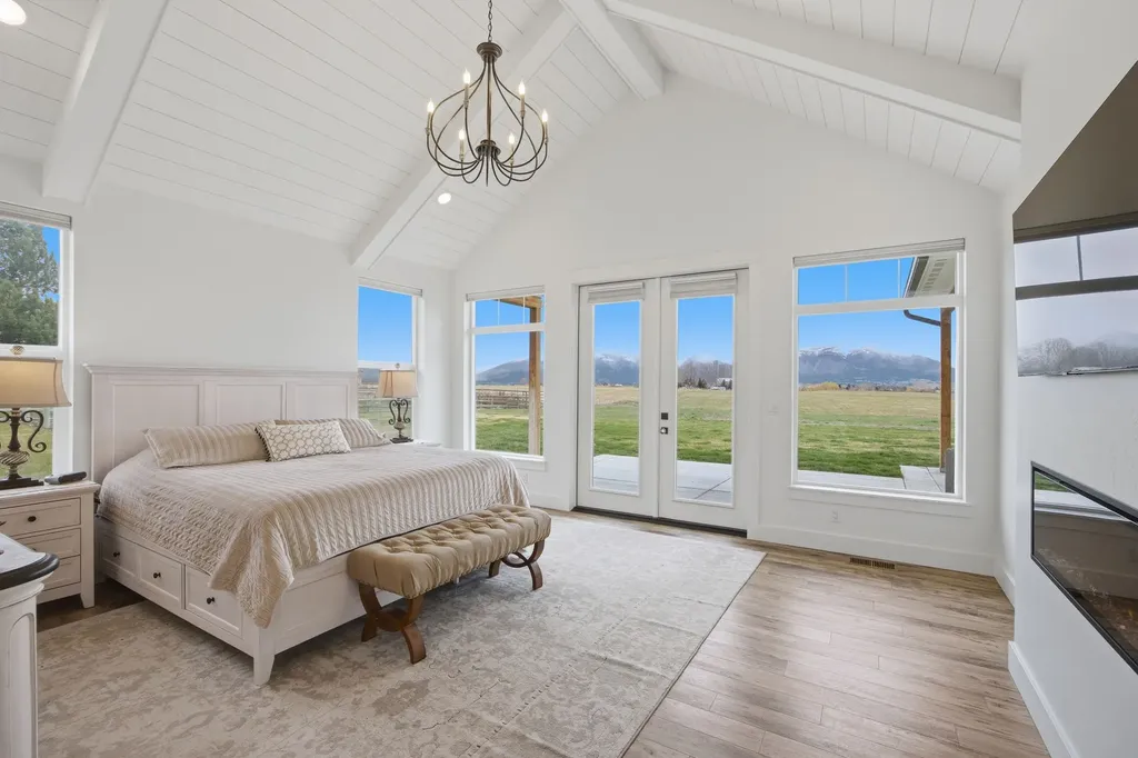 543 Diamond 3 Road Corvallis MT 59828