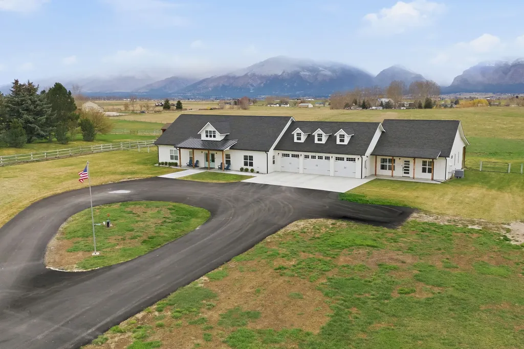 543 Diamond 3 Road Corvallis MT 59828