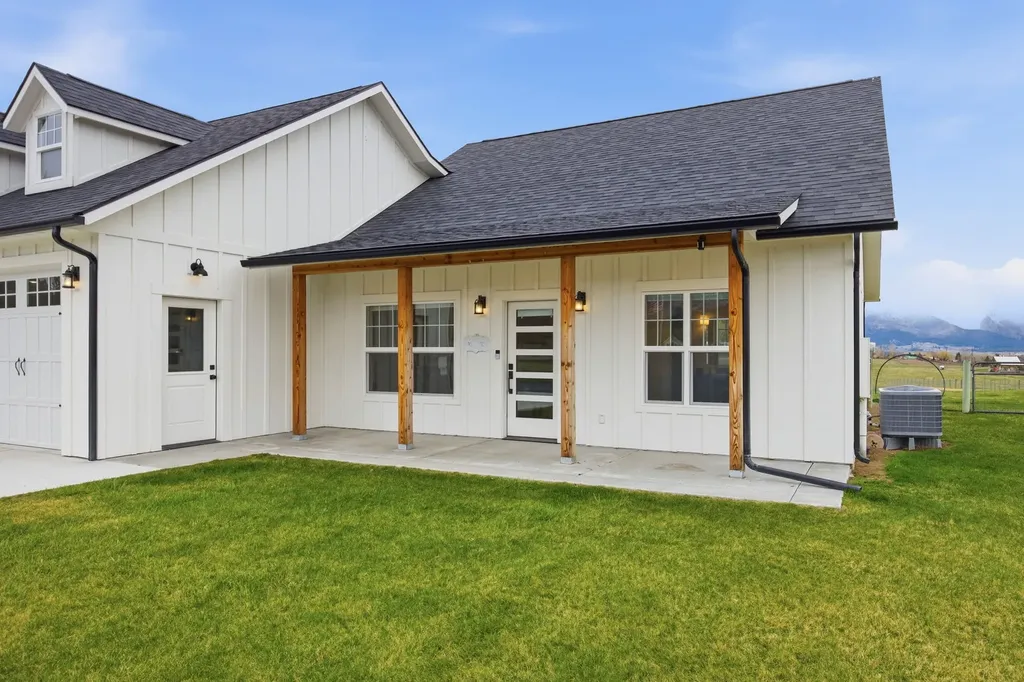 543 Diamond 3 Road Corvallis MT 59828