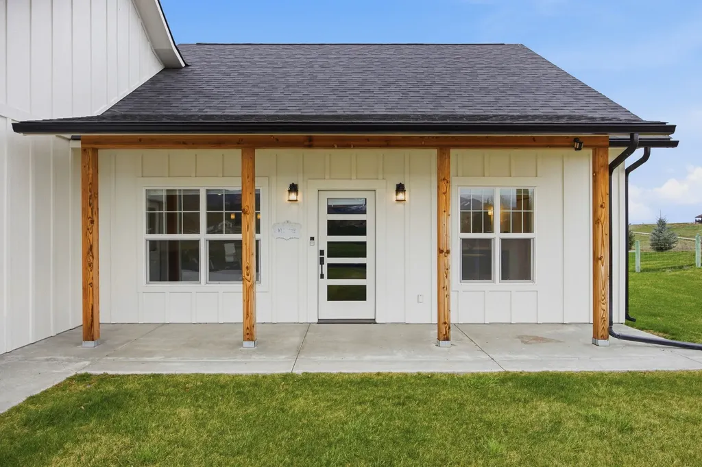 543 Diamond 3 Road Corvallis MT 59828