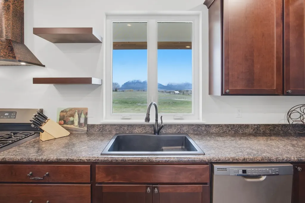 543 Diamond 3 Road Corvallis MT 59828