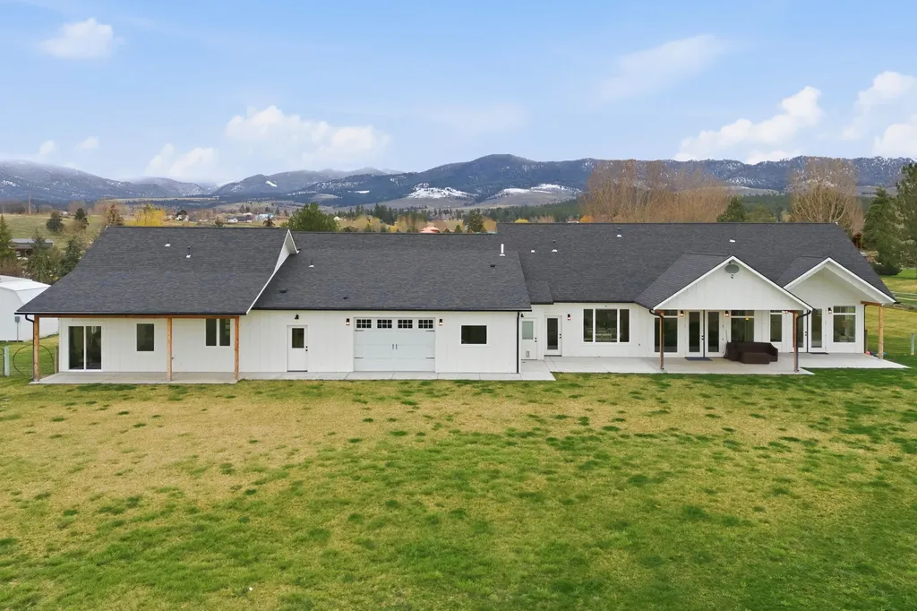 543 Diamond 3 Road Corvallis MT 59828