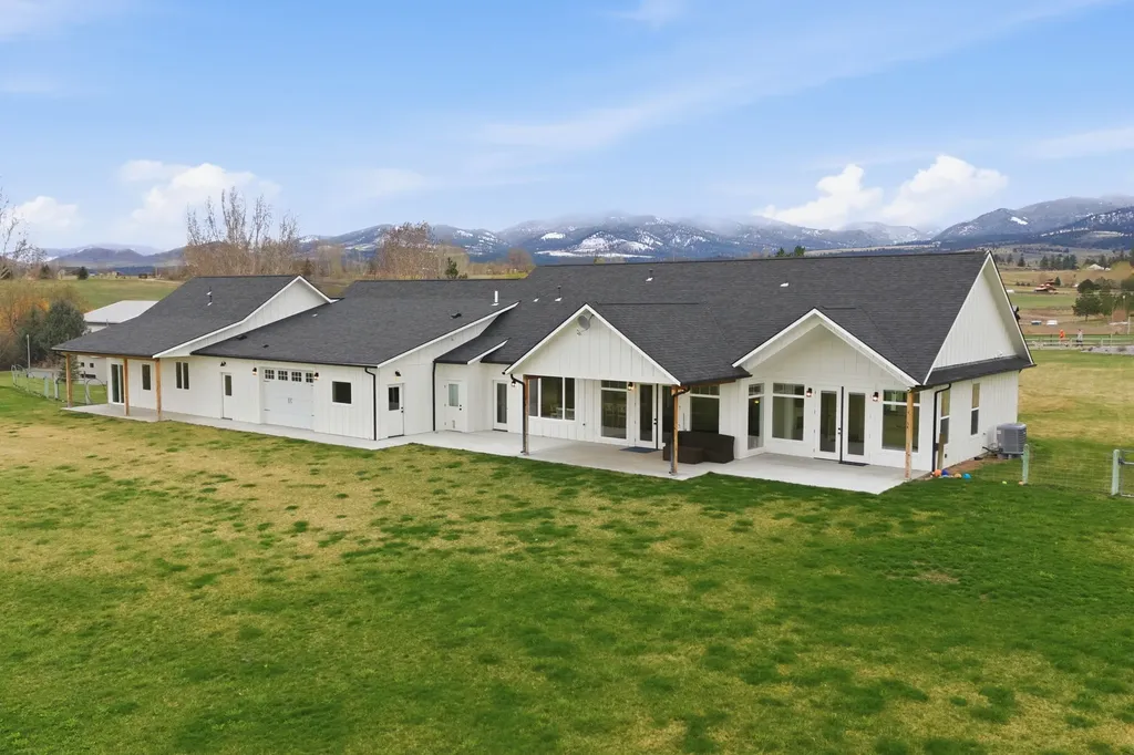 543 Diamond 3 Road Corvallis MT 59828