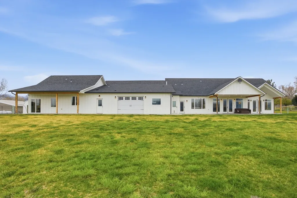 543 Diamond 3 Road Corvallis MT 59828