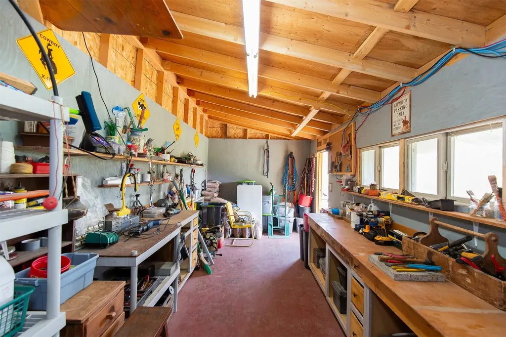 49 Redtail Hawk Road Mcallister MT 59740