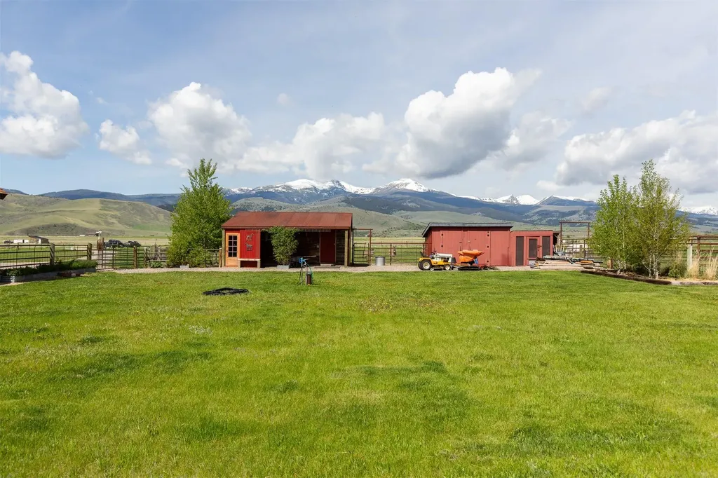 49 Redtail Hawk Road Mcallister MT 59740
