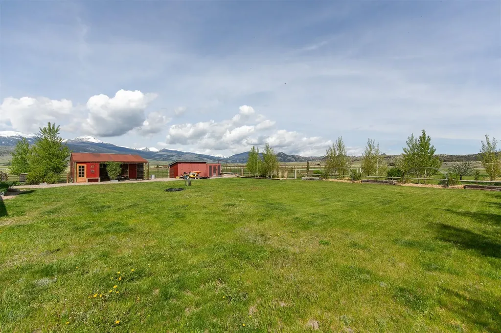 49 Redtail Hawk Road Mcallister MT 59740