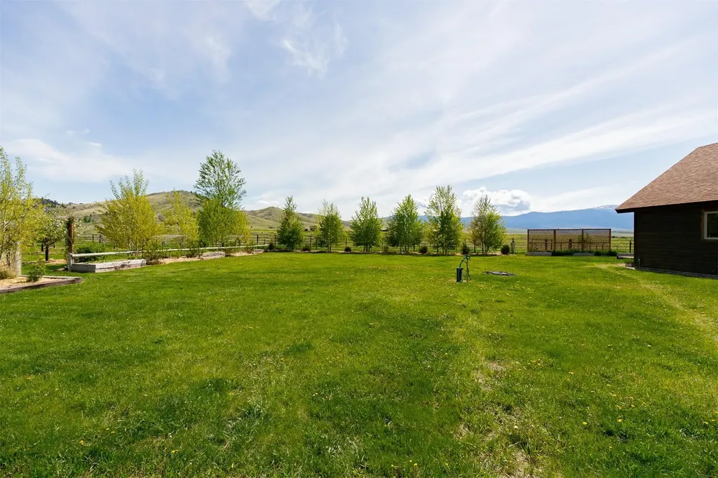 49 Redtail Hawk Road Mcallister MT 59740