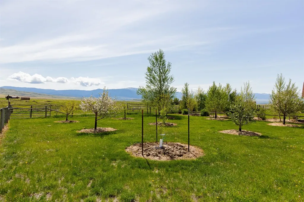 49 Redtail Hawk Road Mcallister MT 59740