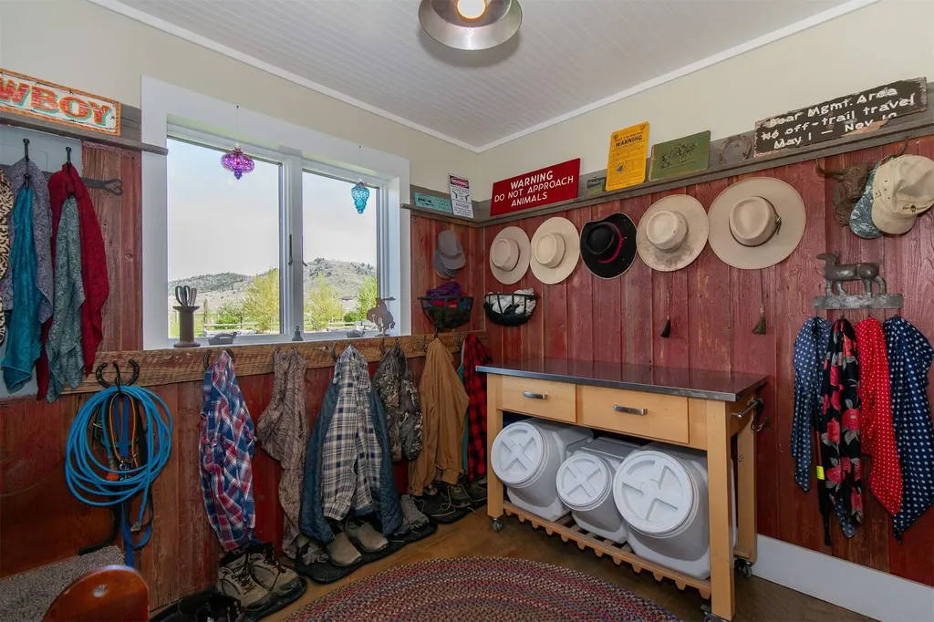 49 Redtail Hawk Road Mcallister MT 59740