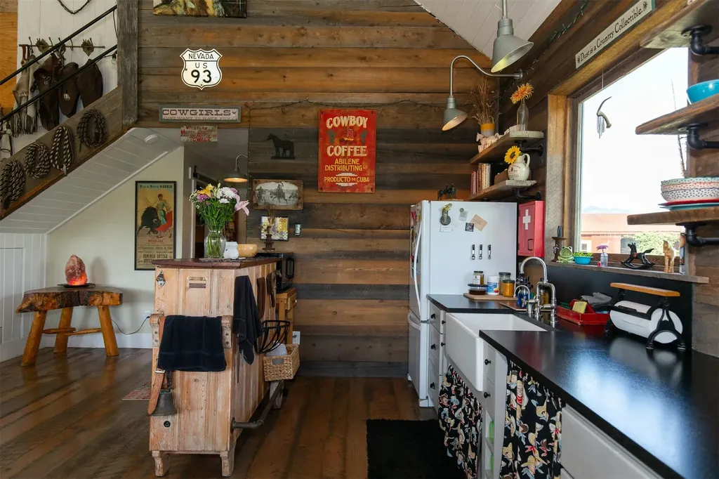 49 Redtail Hawk Road Mcallister MT 59740