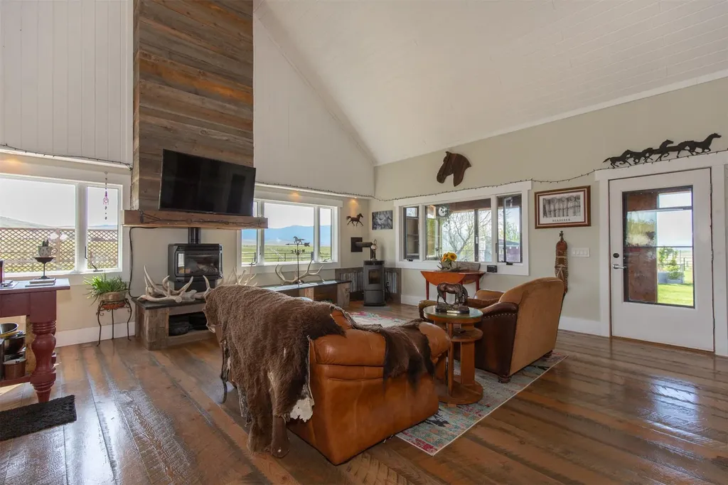 49 Redtail Hawk Road Mcallister MT 59740