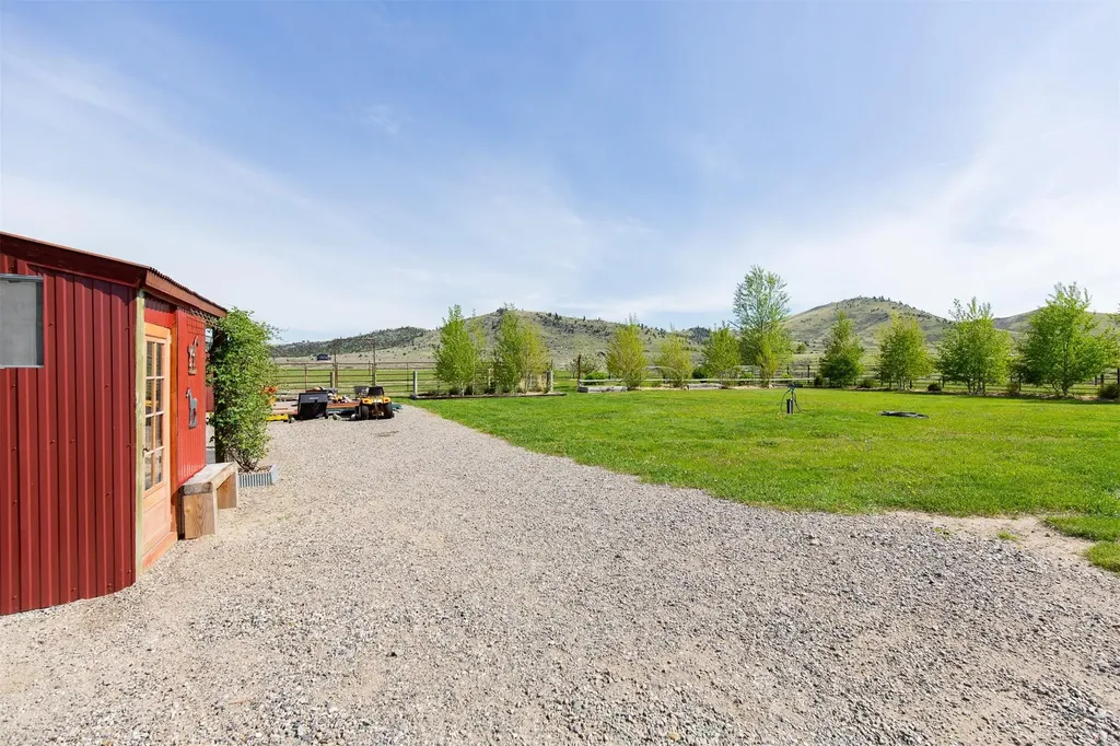 49 Redtail Hawk Road Mcallister MT 59740