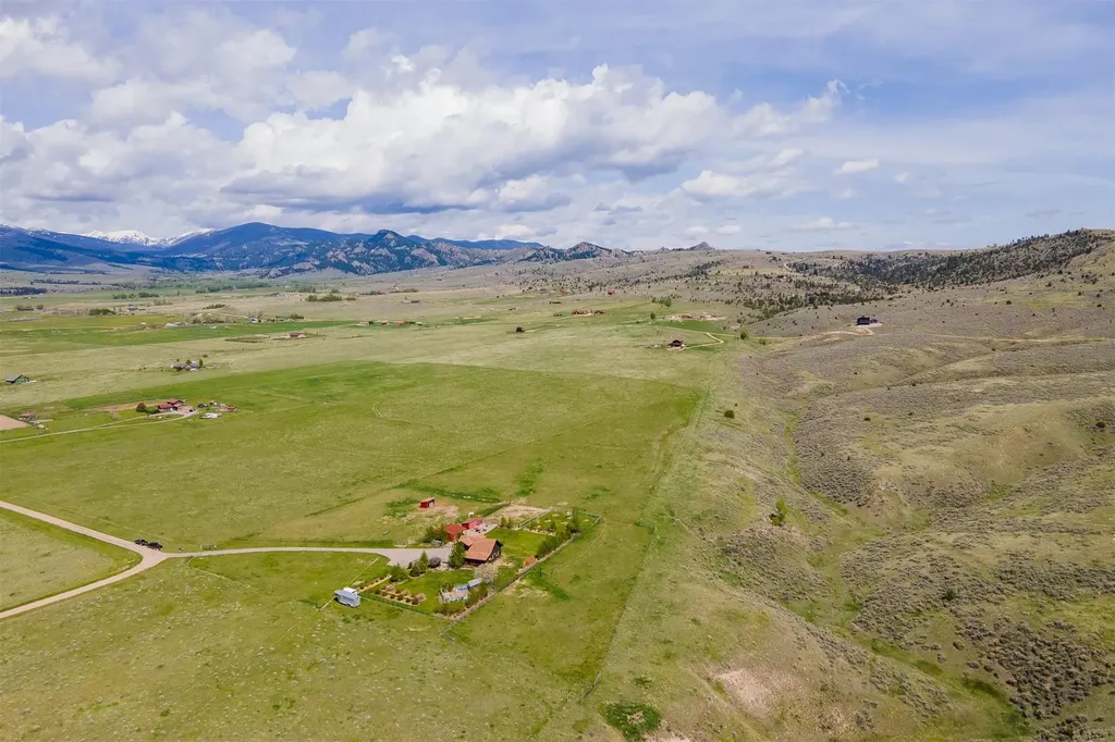 49 Redtail Hawk Road Mcallister MT 59740