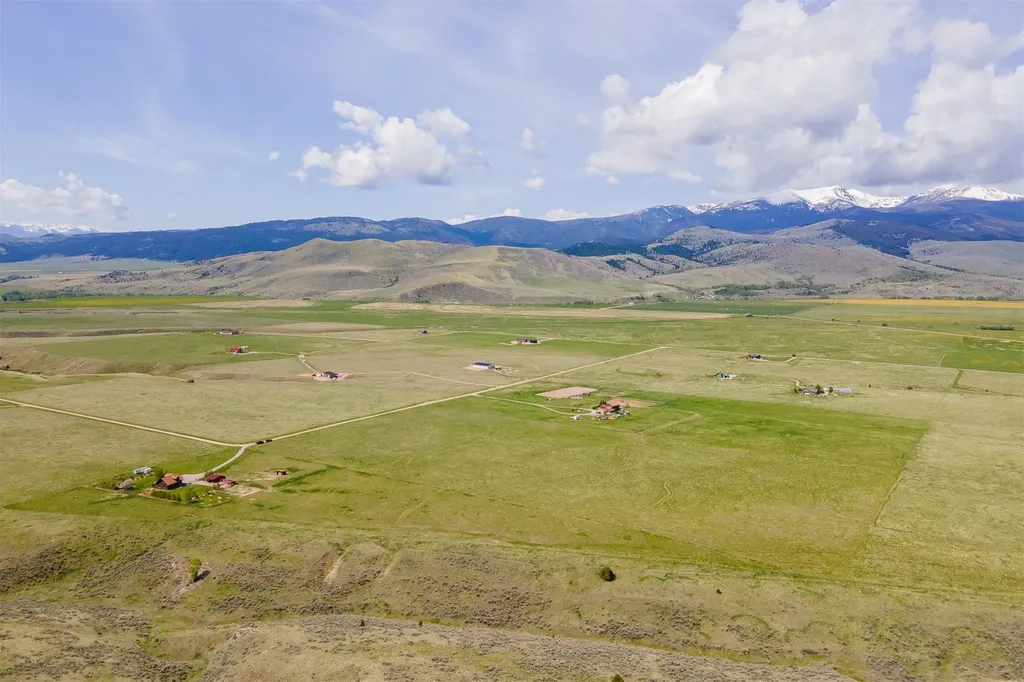 49 Redtail Hawk Road Mcallister MT 59740